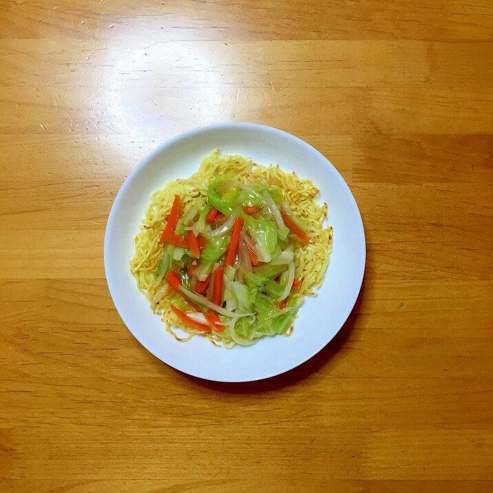 残り野菜であんかけ焼きそば